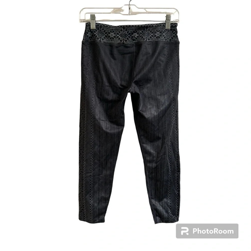 PrAna Women’s Med Black Limbo Printed Roxanne 7/8 Active Legging Geometric - Picture 3 of 10